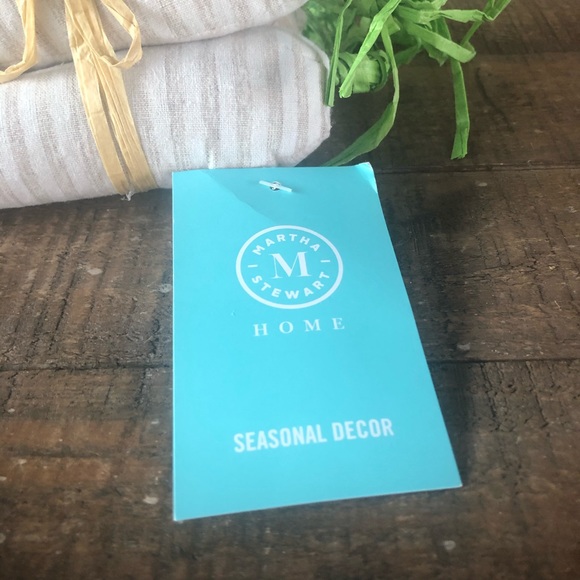 Martha Stewart cream & white cloth carrots new - Picture 2 of 3